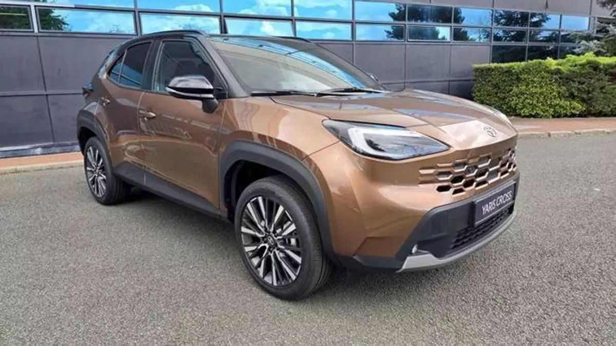 El Toyota Yaris Cross se renueva ofreciendo más carácter y sostenibilidad para el rey de los SUV híbridos