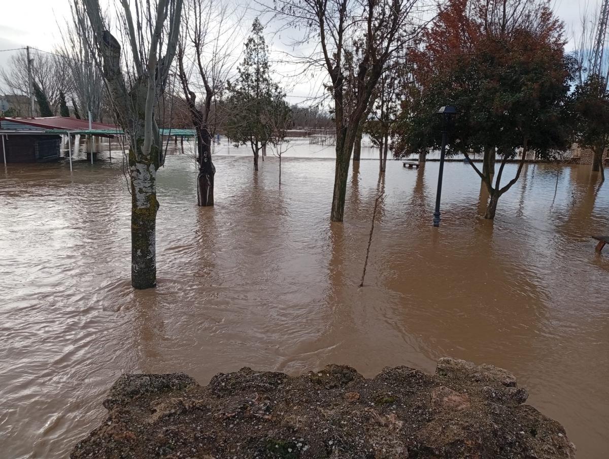 Zona de Vadillo de la Guareña anegada por el agua