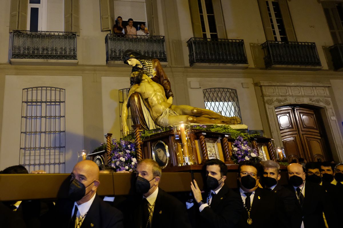 Madrugada de traslados para la veneración 'El Verbo Encarnado' en la Catedral