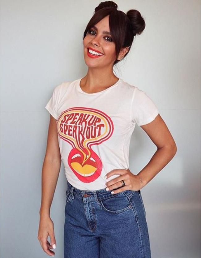 Cristina Pedroche con camiseta con mensaje y moños
