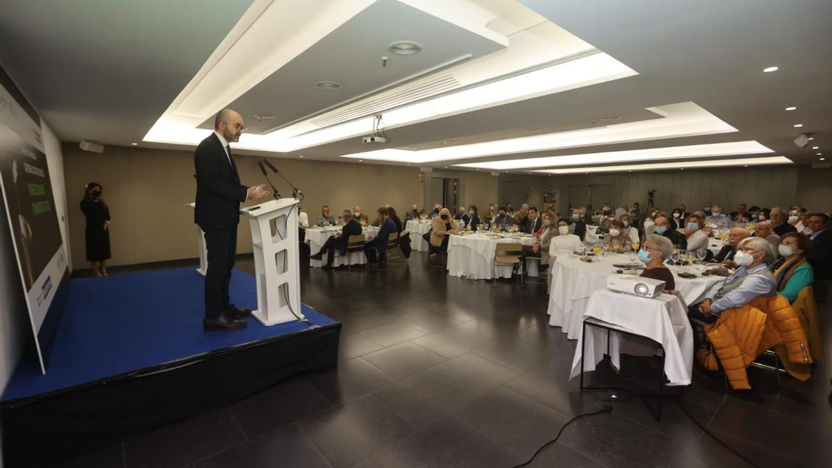 Un momento del desayuno empresarial sobre envejecimiento financieramente activo en el hotel Intur Castellón