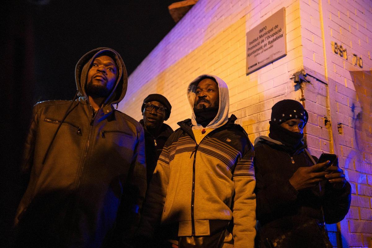 Desalojo del instituto B9 de Badalona