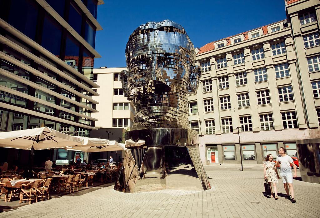 Metalmorphosis, de David Cerny.
