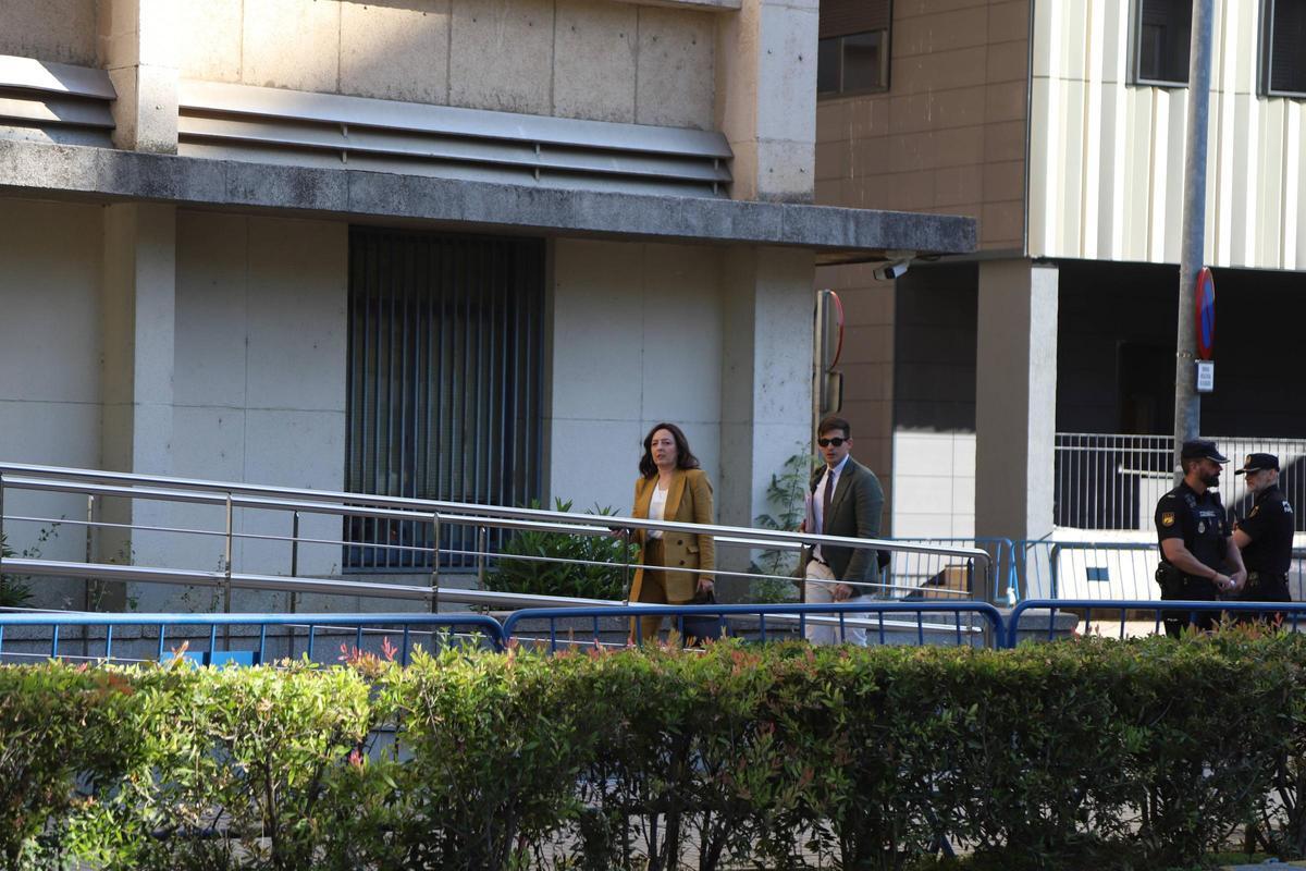 Fotogalería | Llegan los abogados de las acusaciones y los acusados en el juicio contra David Sánchez