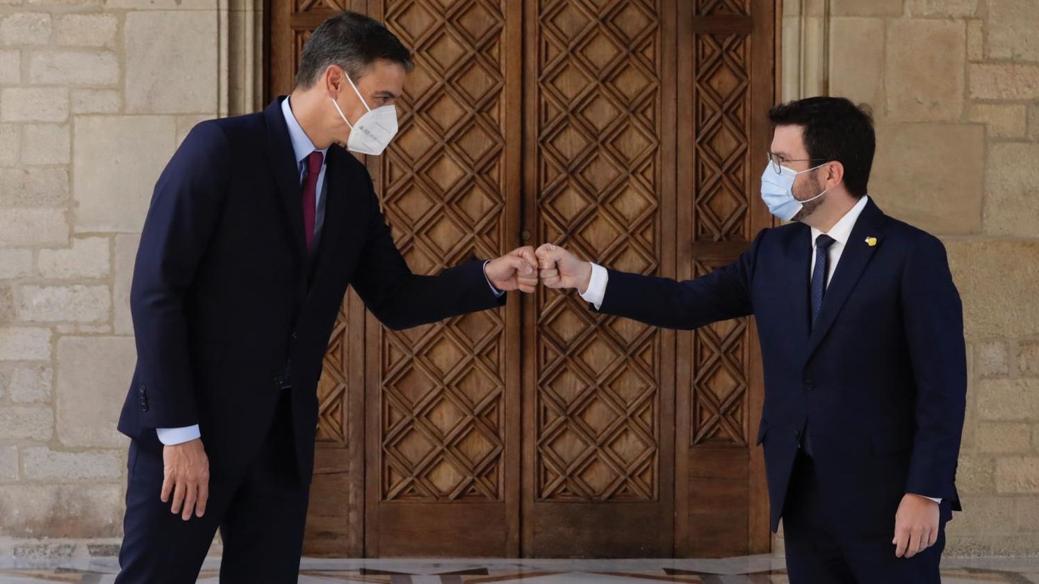 Encuentro Pedro Sanchez y Pere Aragones en la Generalitat