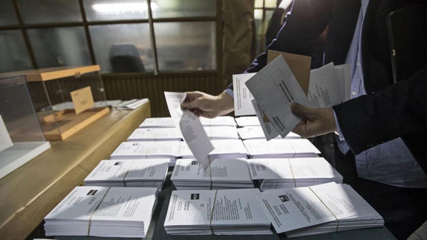 Todo está preparado ya para que los malagueños puedan votar en los 619 colegios electorales habilitados para el 20D.