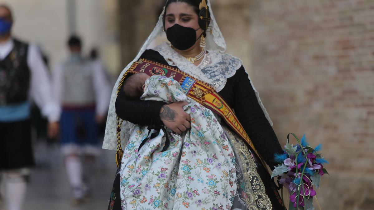 Búscate en el segundo día de Ofrenda por la calle de la Mar (entre las 19.00 y las 20.00 horas)