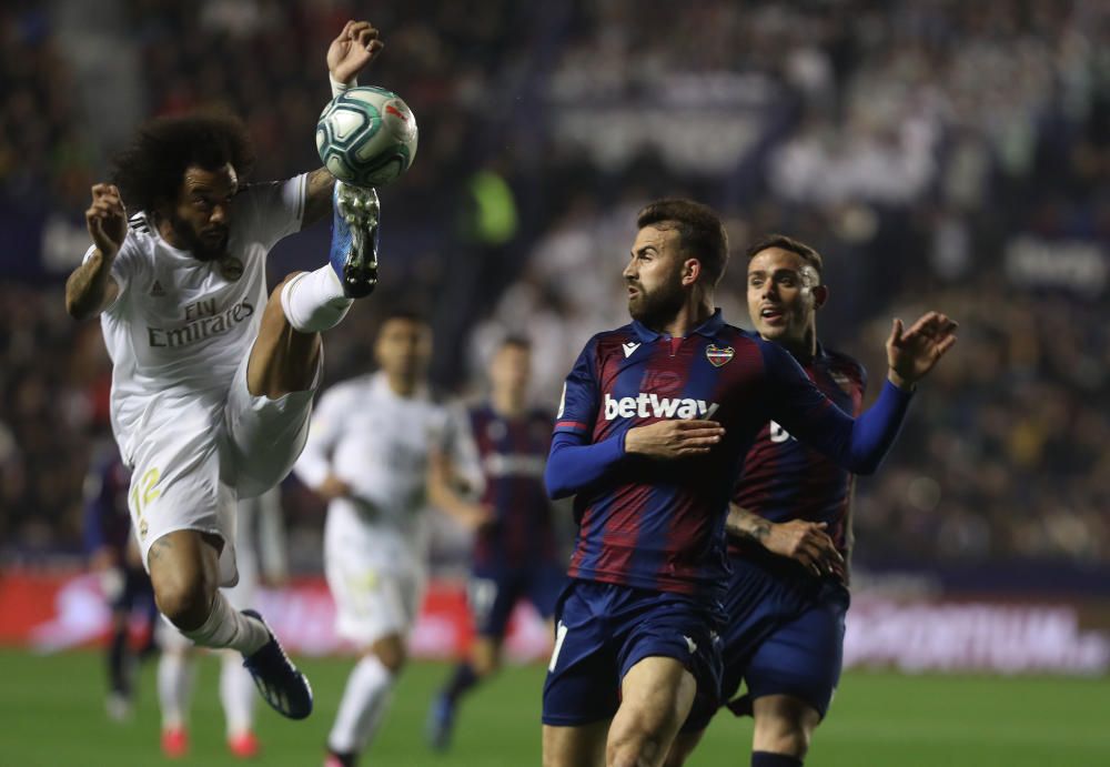 Las mejores imágenes del Levante UD - Real Madrid