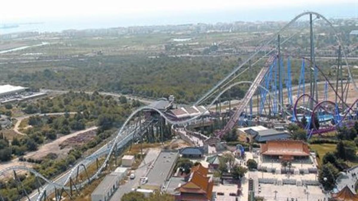 Imagen de Salou desde lo alto de la atracción 'Hurakan' de Port Aventura.