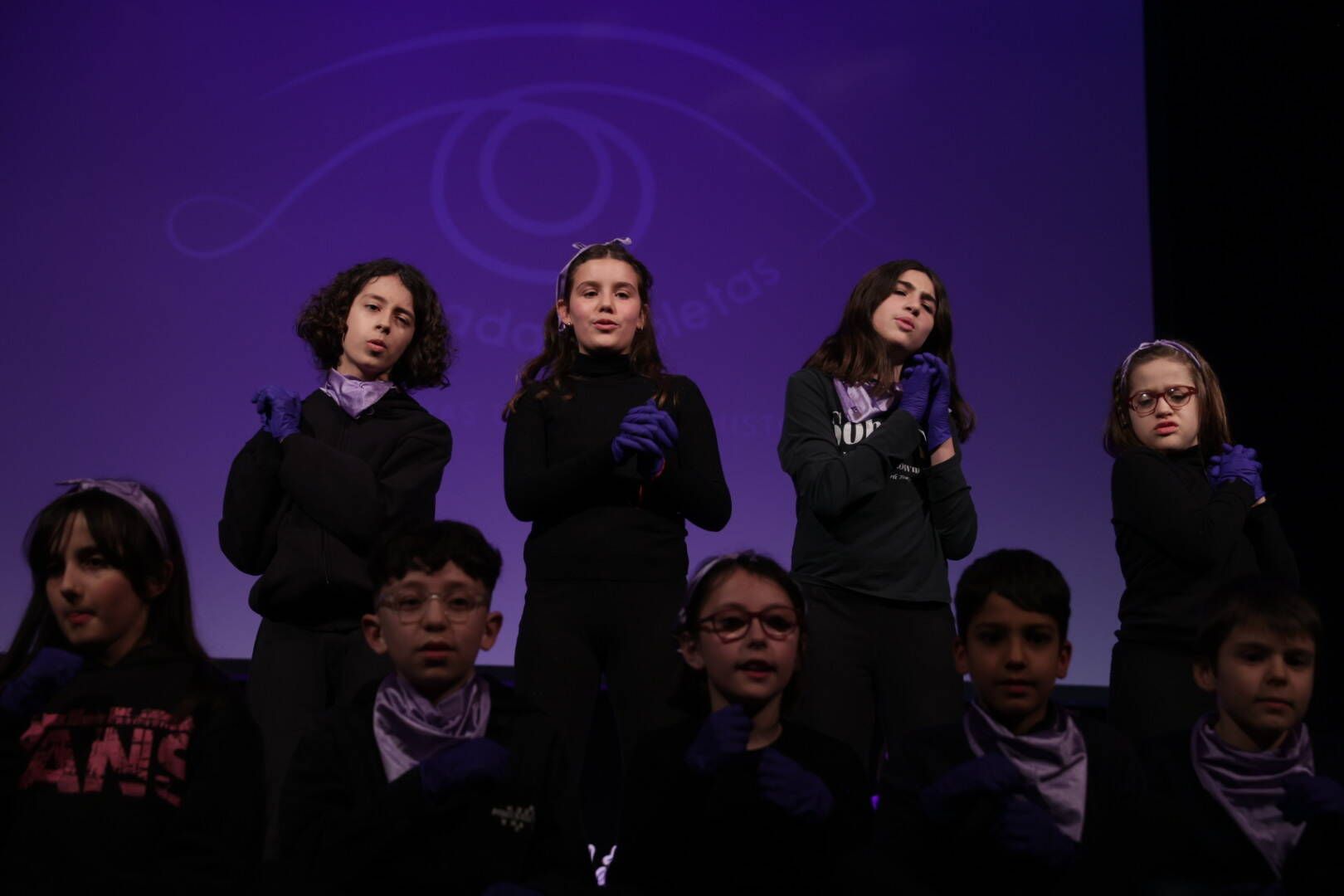 En imágenes | Entrega de los premios Miradas Violetas en el teatro Filarmónica de Oviedo