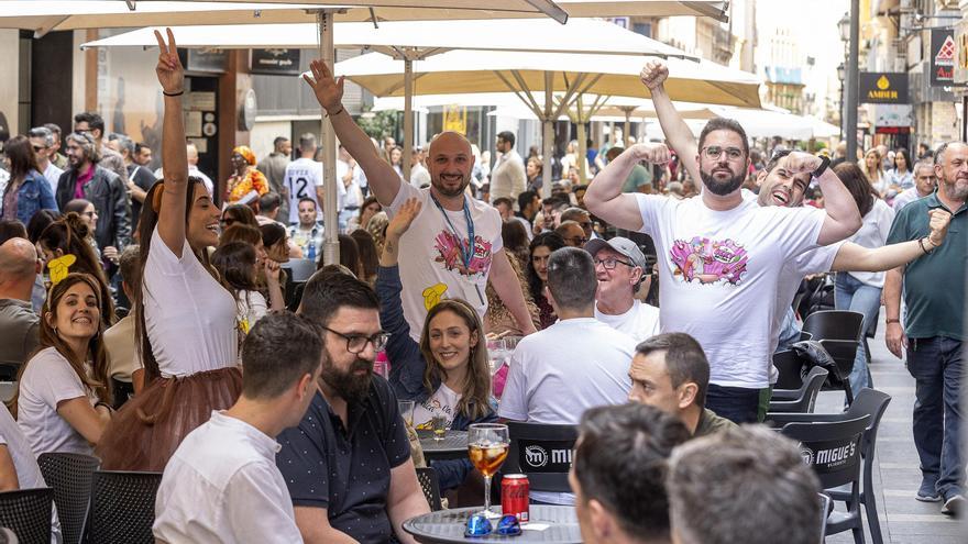 PP y Vox pactan eliminar los puntos violeta en Alicante para aprobar el nuevo horario de las terrazas de hostelería