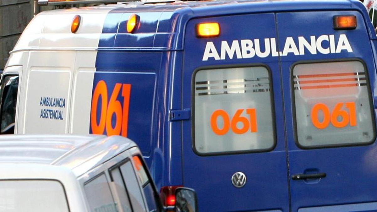 Imagen de archivo de una ambulancia de servicio.