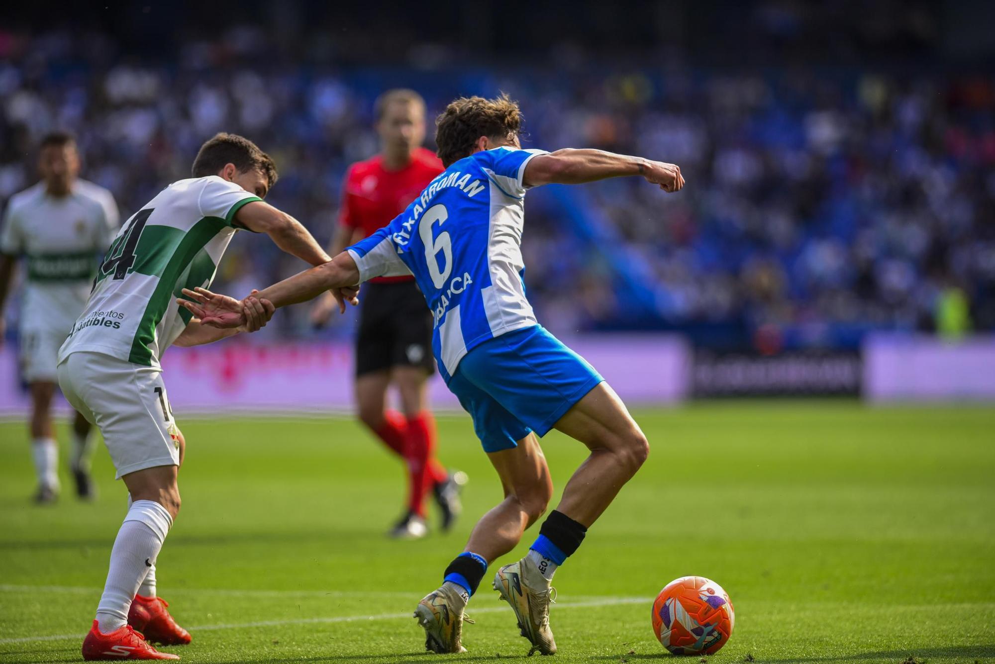El Dépor cae goleado (0-4) por el Elche para cerrar la temporada 2025-25 en Riazor