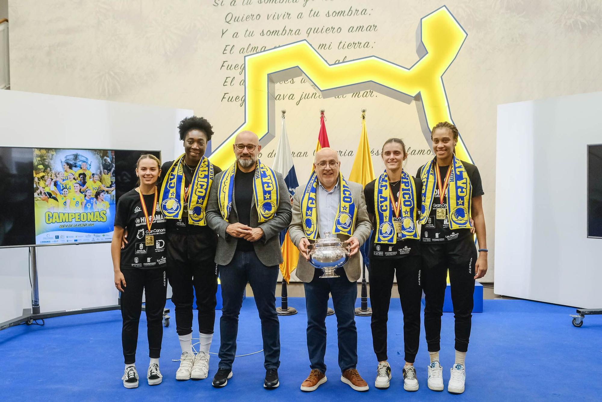 El Hidramar Gran Canaria visita el Cabildo tras ganar la Copa de la Reina