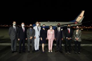 Nancy Pelosi aterriza en Taiwán a pesar de las advertencias de China
