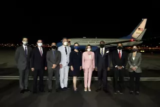 Nancy Pelosi aterriza en Taiwán a pesar de las advertencias de China