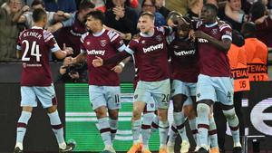 Resumen, goles y highlights del West Ham 2 - 1 AZ Alkmaar de la ida de semifinales de la Conference League