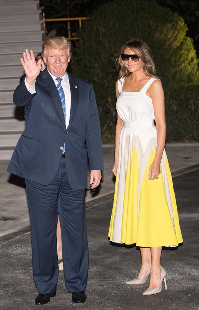 Melania Trump a su regreso de las vacaciones de verano