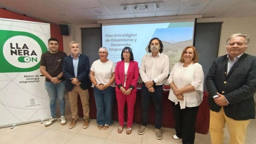 Por la izquierda, Nicolás Fernández, Pablo García-Vigón, Eva María Pérez, Guiomar Álvarez, Gerardo Sanz, Montse Alonso y Delfín Cuervo. | L. R.
