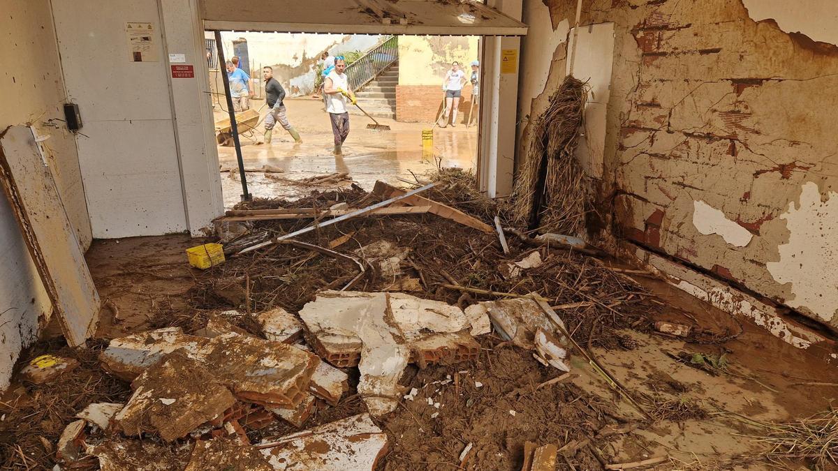 Así ha quedado el centro de salud de Azuara (Zaragoza) tras las lluvias