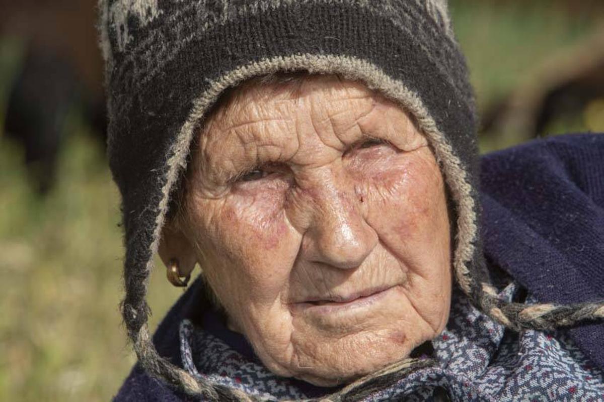 Marina Vilalta es una payesa de 96 años que vive en Bruguera