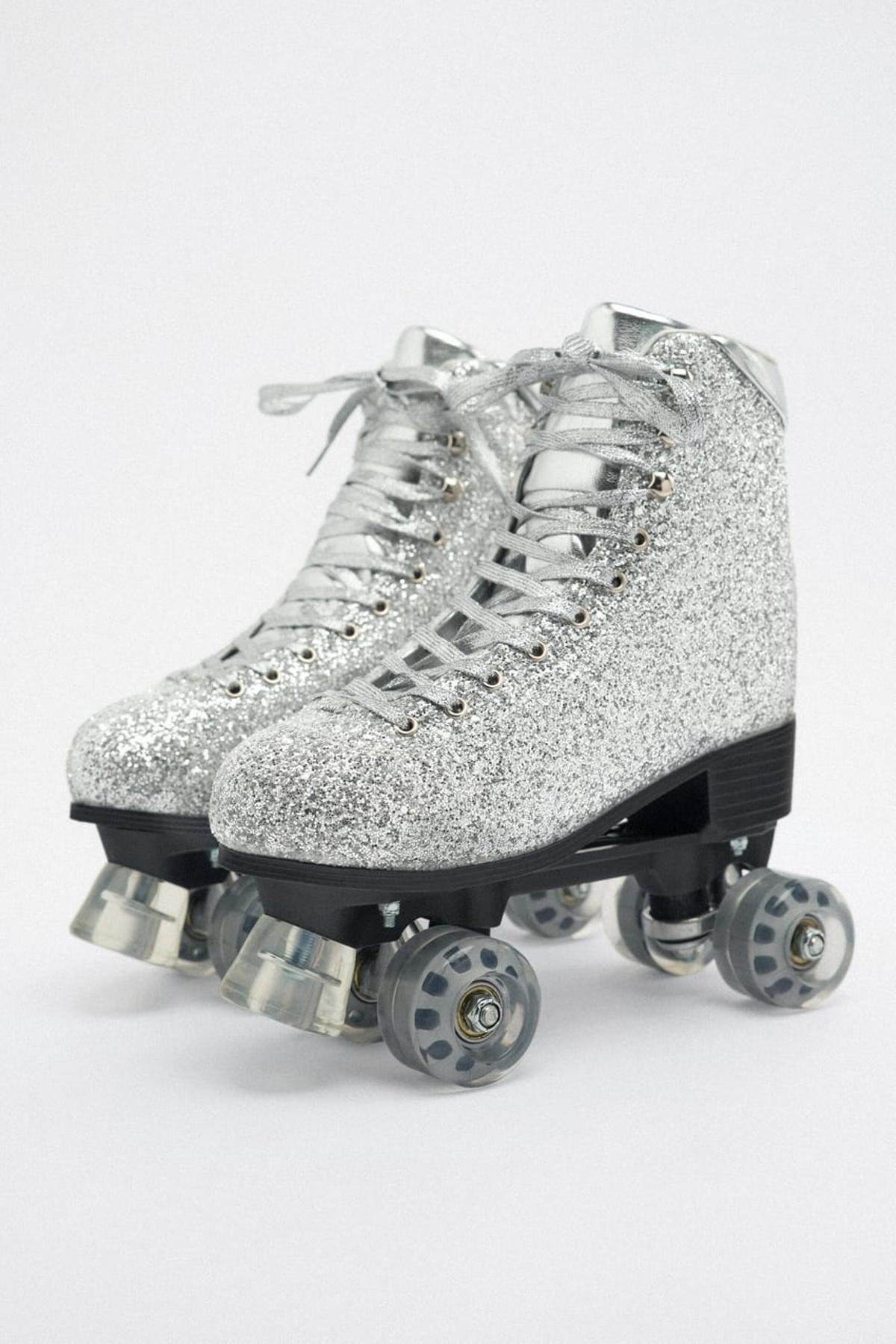 Así es el último grito de Zara: unos patines con brillo por doquier