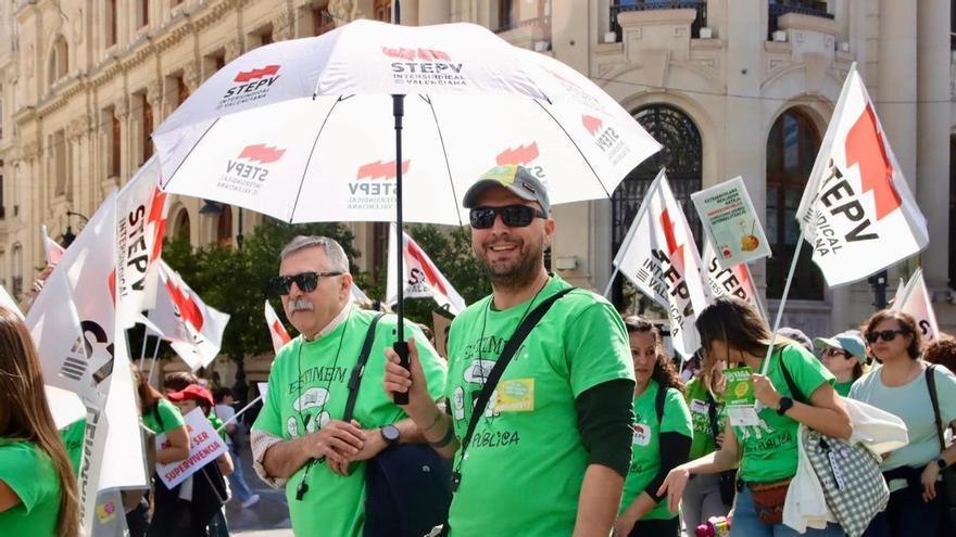 La manifestación de profesores en València en imágenes