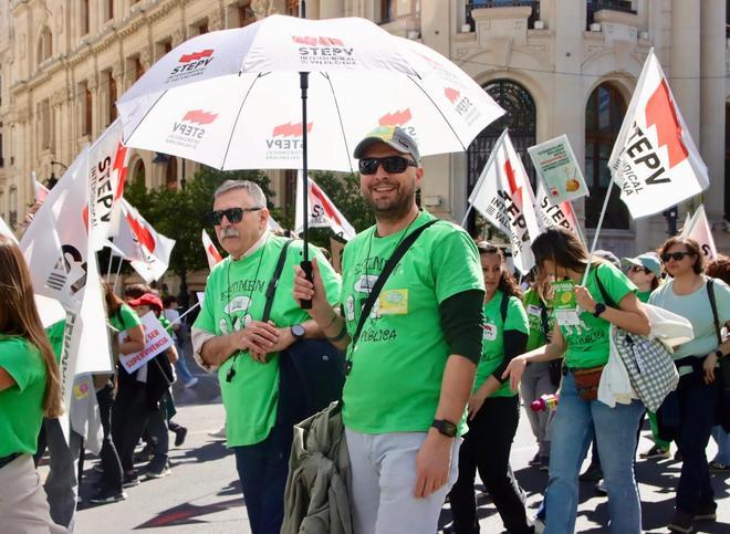 La manifestación de profesores en València en imágenes