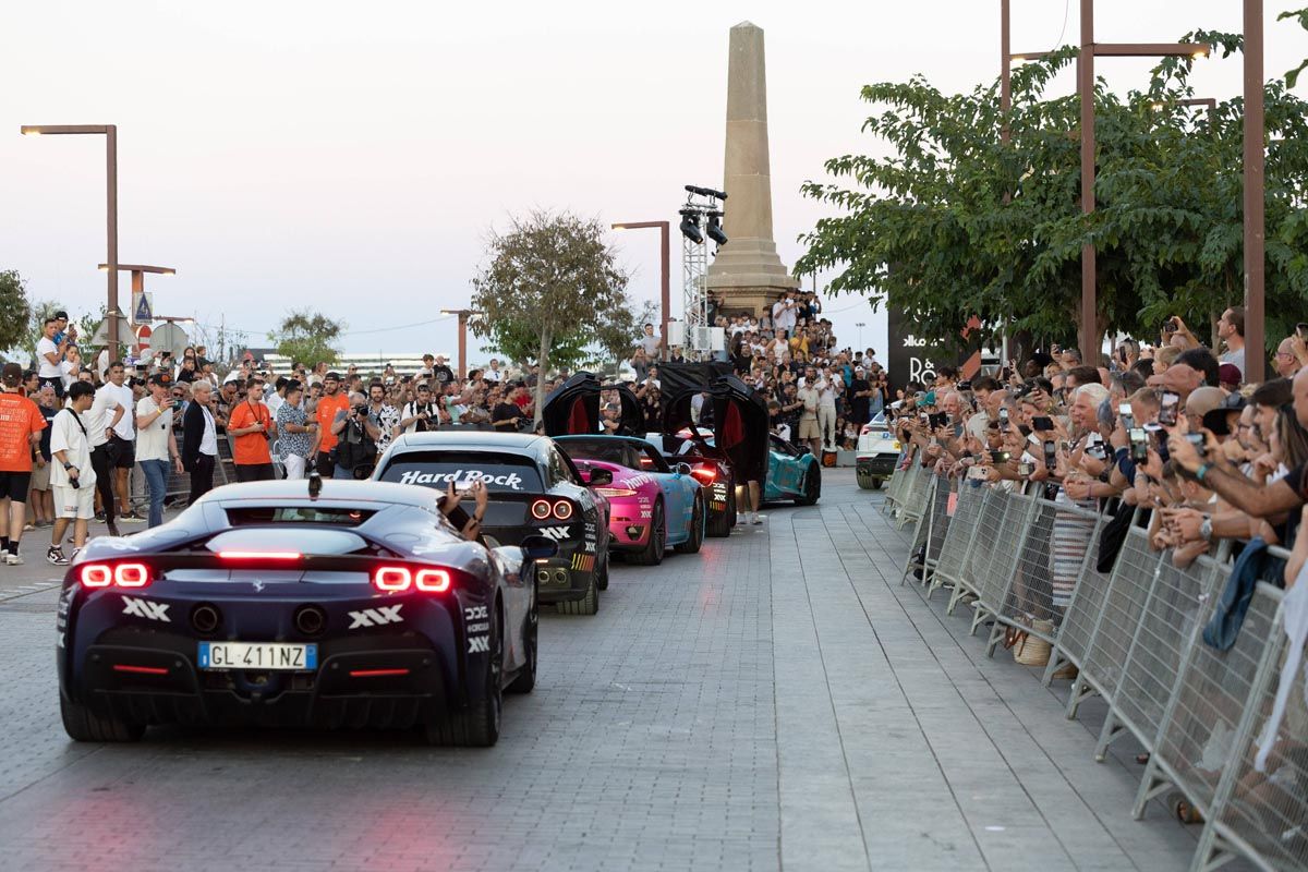 Todas las imágenes de los superdeportivos Gumball 3000 en Ibiza