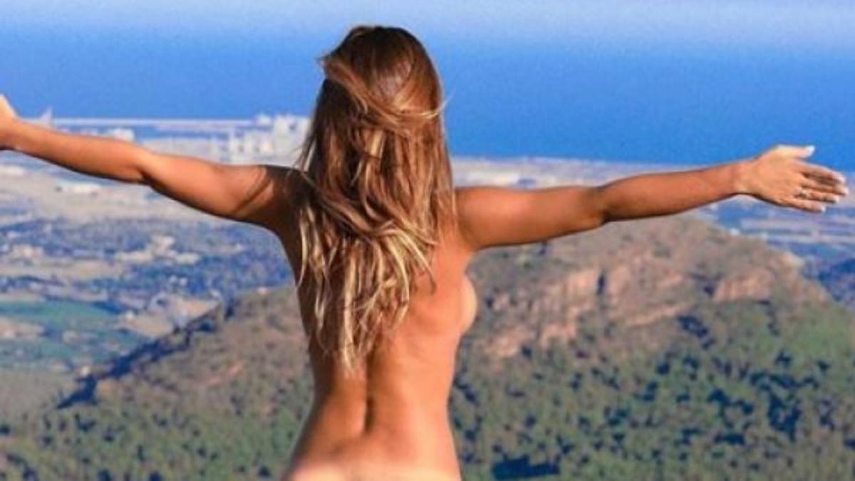 Tamara Gorro celebra una 'semana especial' con este artístico desnudo