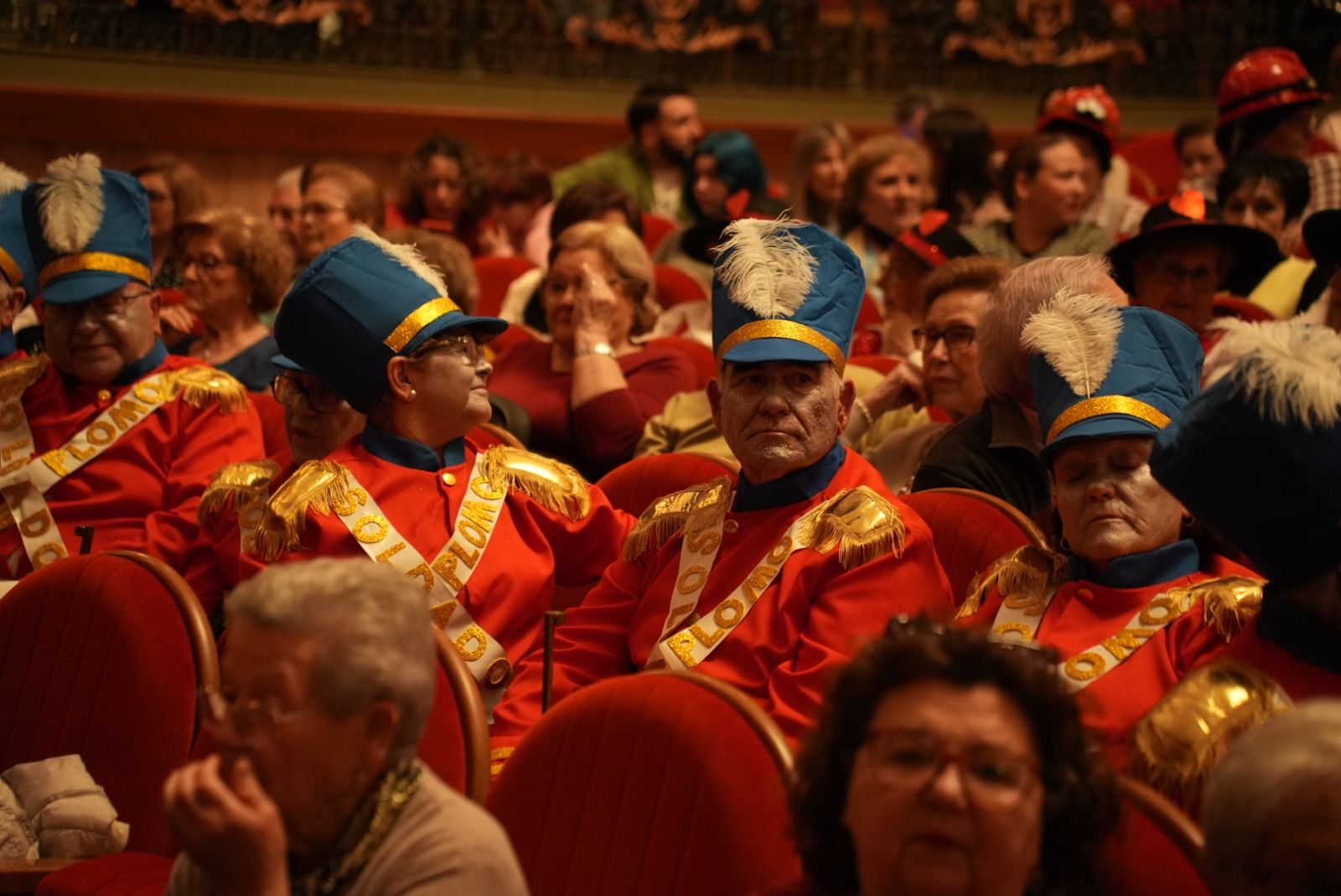 El Gran Teatro alberga la fiesta del Carnaval de Mayores