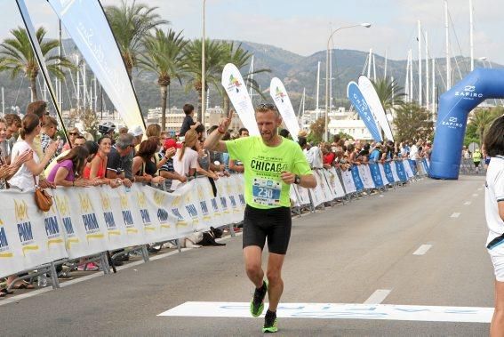 9.000 Läufer aus 49 Ländern gingen am Sonntag den 15.10 an den Start. In der Marathon - Disziplin gingen die Deutschen leer aus.