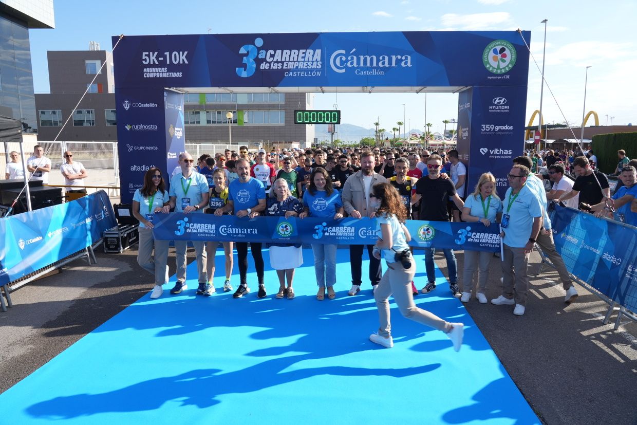 Búscate en las fotos de la Carrera de las Empresas en Castellón
