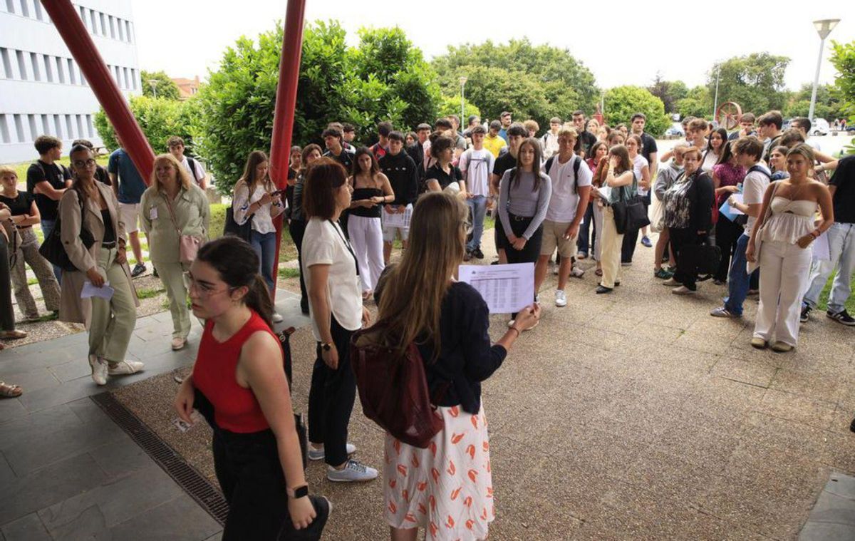 Textos sobre Delibes y la salud mental para abrir la Selectividad de julio