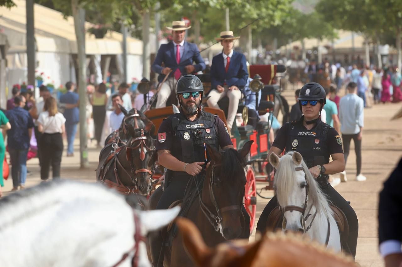 Caballistas y enganches se lucen el jueves de Feria