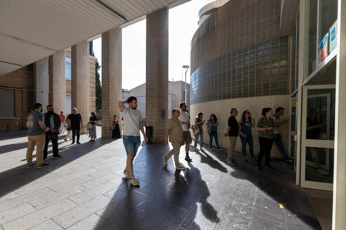 En imágenes I Zaragoza acoge la oposición a la Administración General del Estado En imágenes I Zaragoza acoge la oposición a la Administración General del Estado