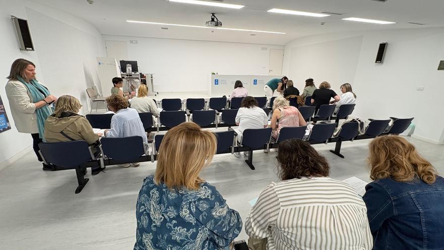 El área sanitaria de Pontevedra y O Salnés incorpora a 93 auxiliares de enfermería y PSX fijos