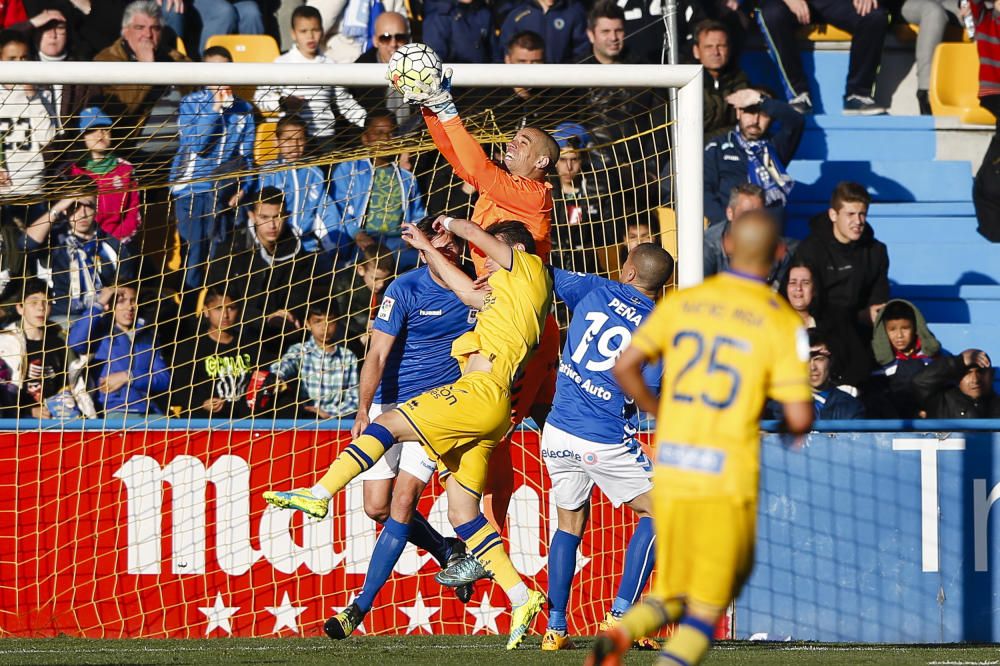 El Oviedo cae derrotado ante el Alcorcón