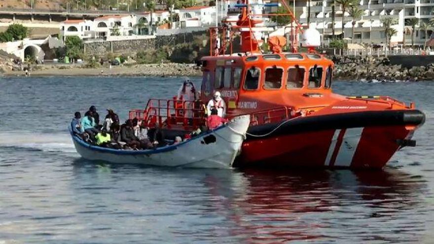 Llegan seis pateras a Canarias con 324 migrantes