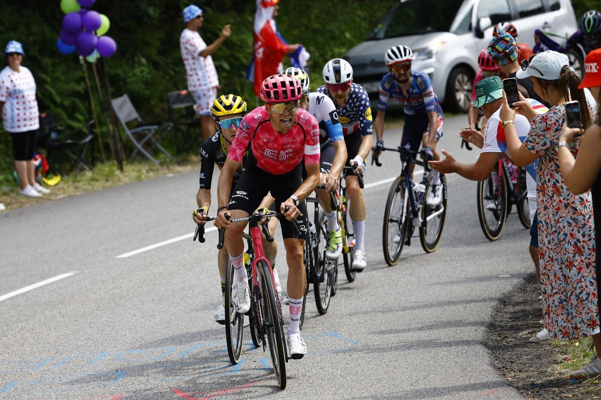 (France), 14/07/2025.- French rider Alex Baudin of EF Education - EasyPost team in action during the 10th stage of the Tour de France cycling race over 165.3km from Ennezat to Le Mont Dore Puy de Sancy, France, 14 July 2025. (Ciclismo, Francia) EFE/EPA/MARTIN DIVISEK