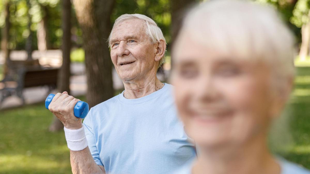 Entrenamiento de fuerza para prevenir la sarcopenia.