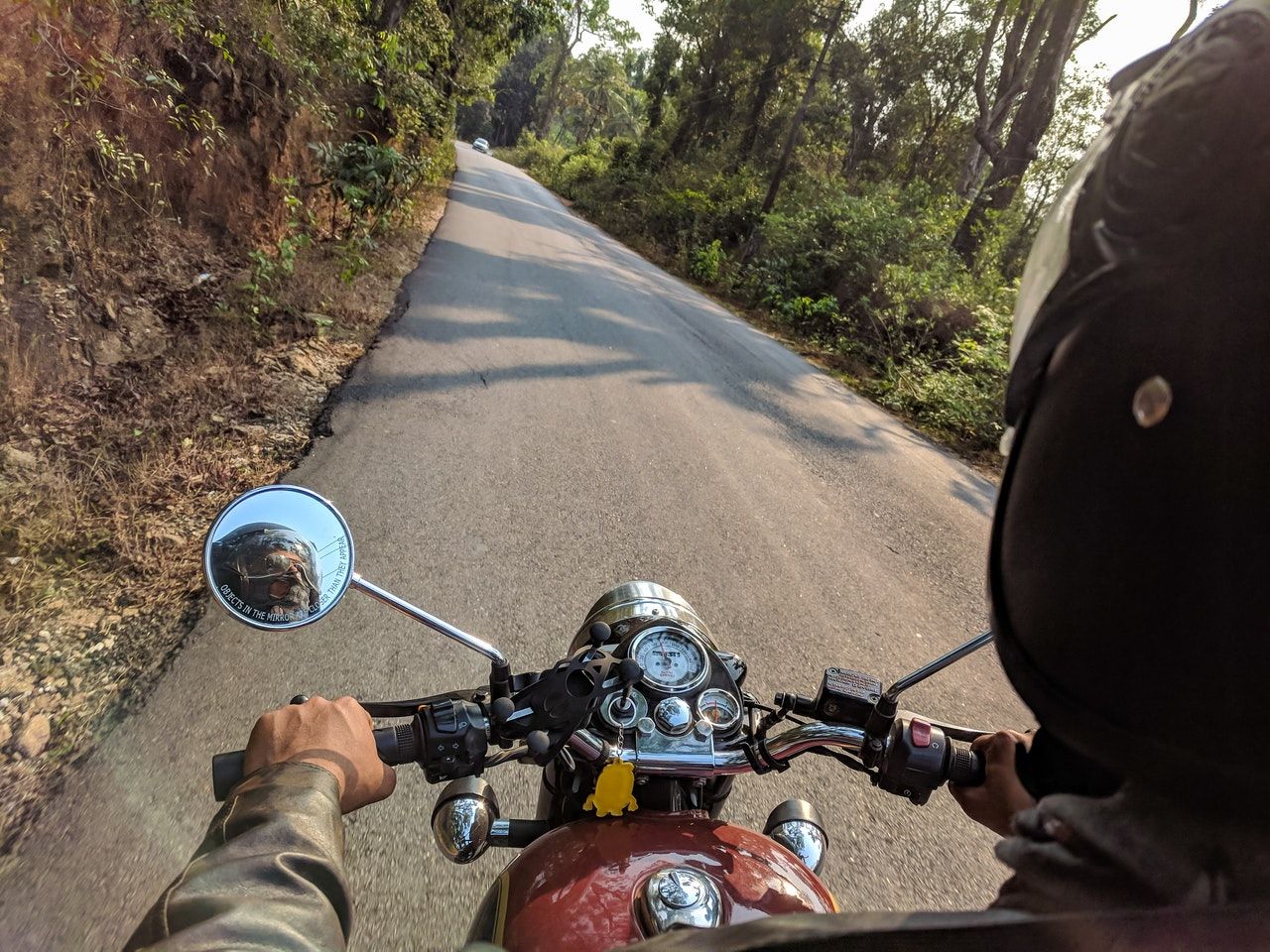 Intercomunicadores de moto para moteros, paquetes y sus compañeros de viaje