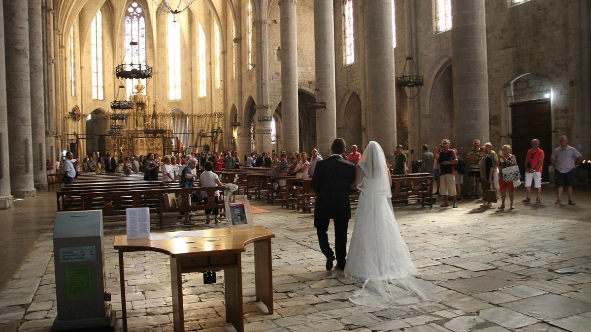 El coronavirus arriba en plena temporada de casaments