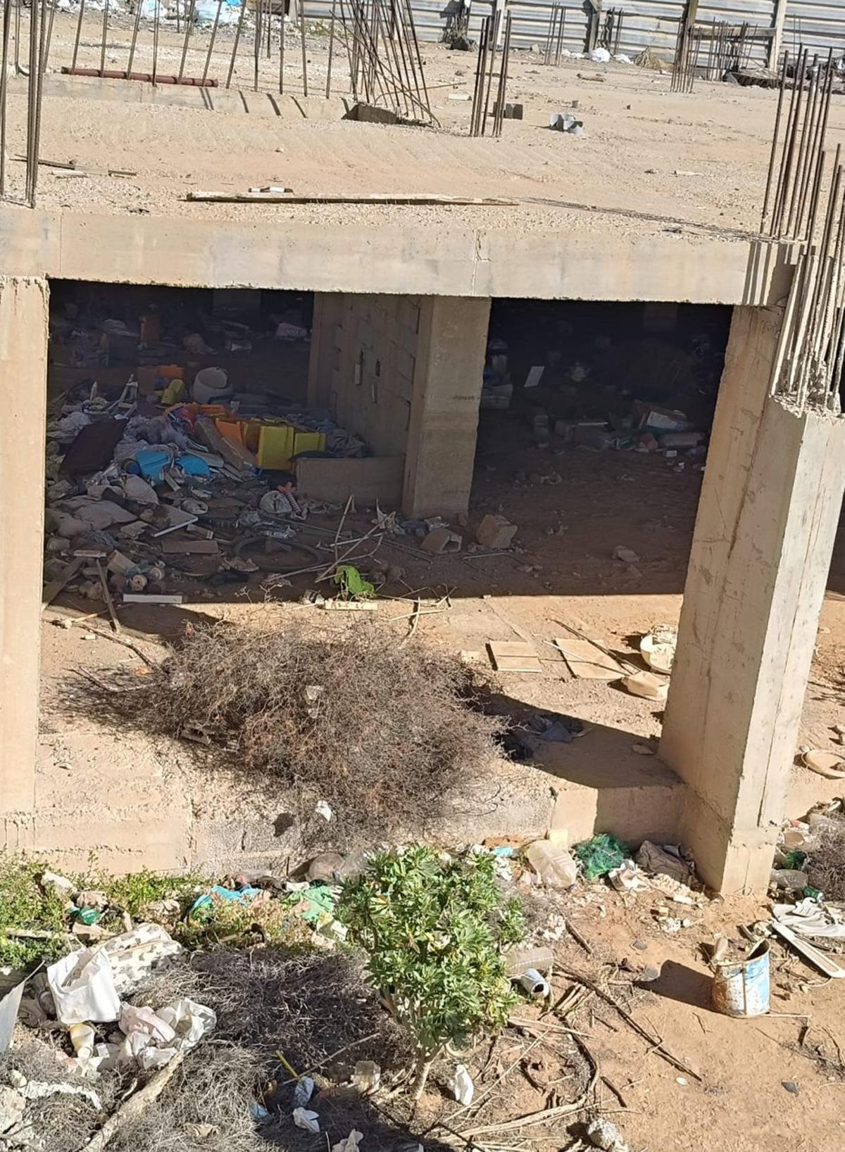 La zona en obras abandonada de Arrecife donde se encontró el cuerpo.  | ANDRÉS MEDINA / LA PROVINCIA