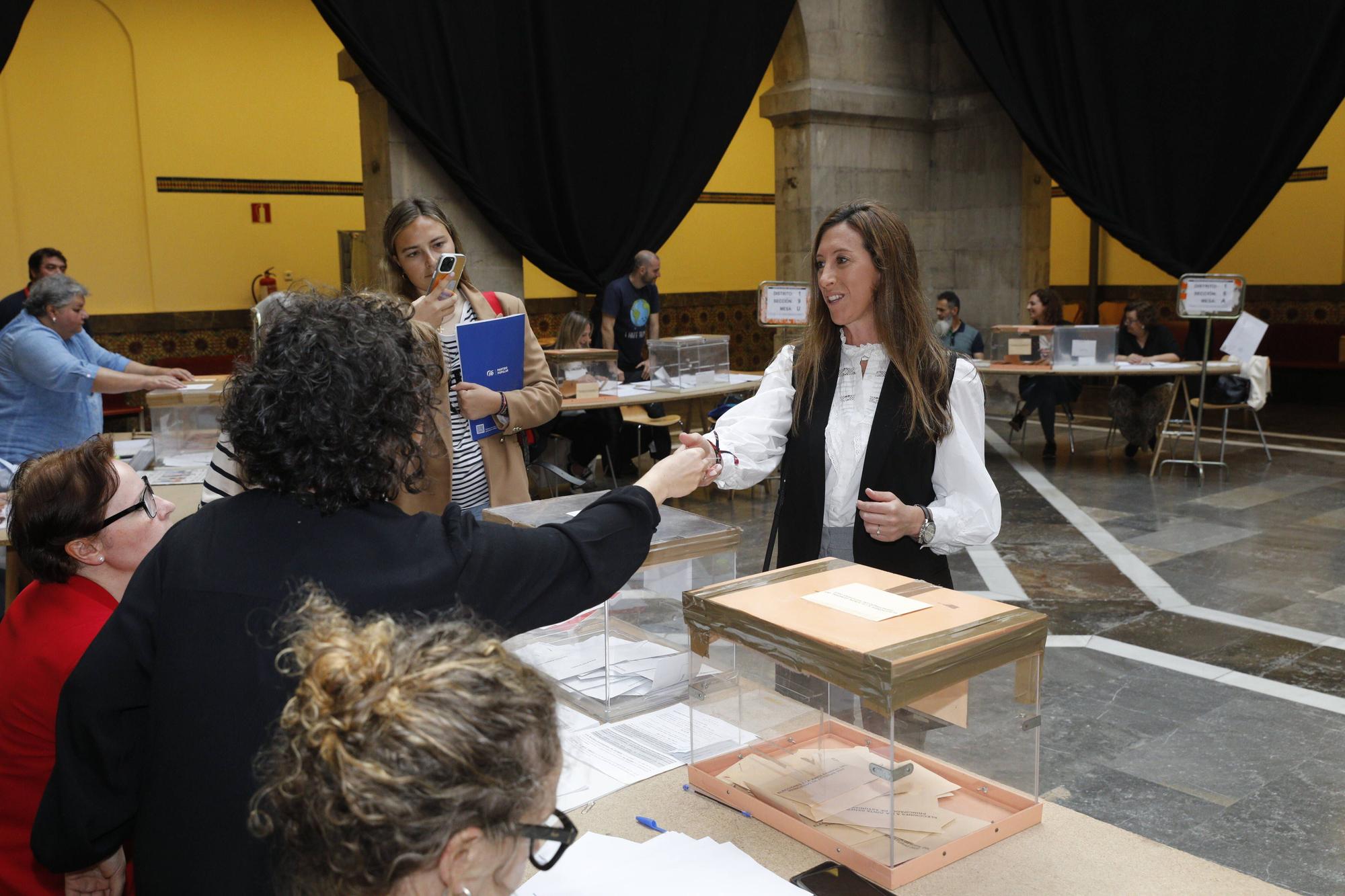 Las mejores imágenes de la jornada electoral del 28M en Asturias