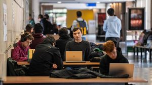 Ambiente en el campus de la Universitat Autònoma de Barcelona, en Cerdanyola del Vallès, el 18 de marzo de 2025.