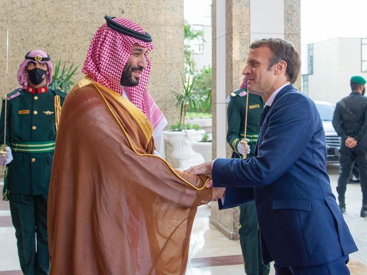 Macron es reuneix amb el controvertit príncep hereu saudita Bin Salman