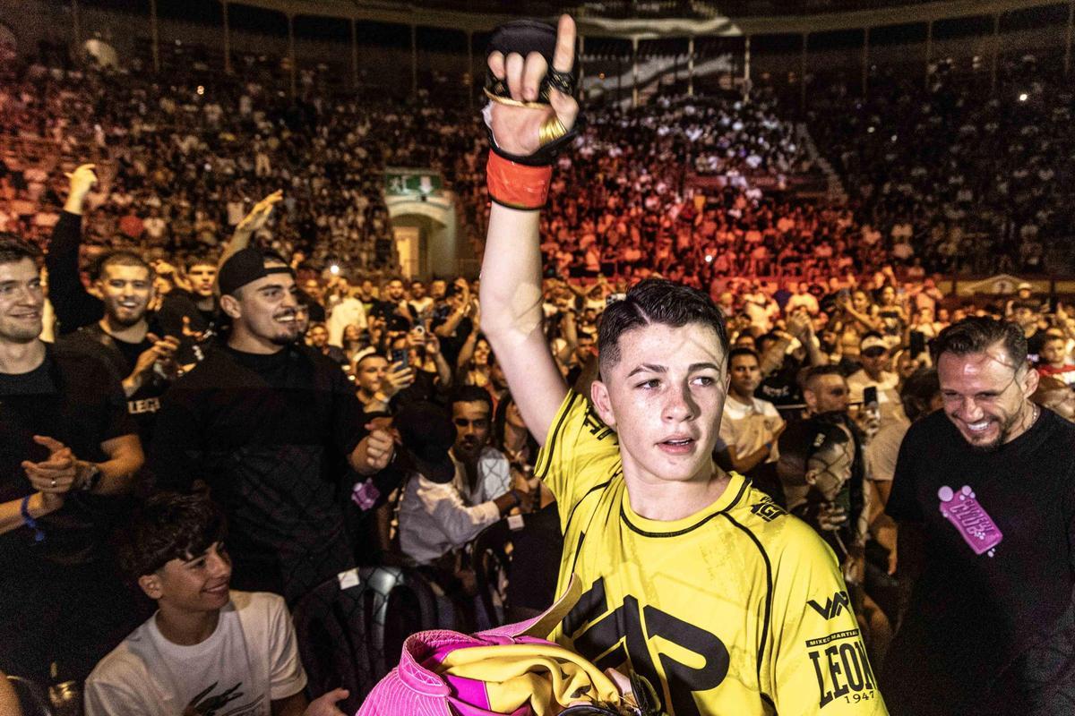 El espectáculo WAR MMA desata la locura en Plaza de Toros de Alicante El espectáculo WAR MMA desata la locura en Plaza de Toros de Alicante