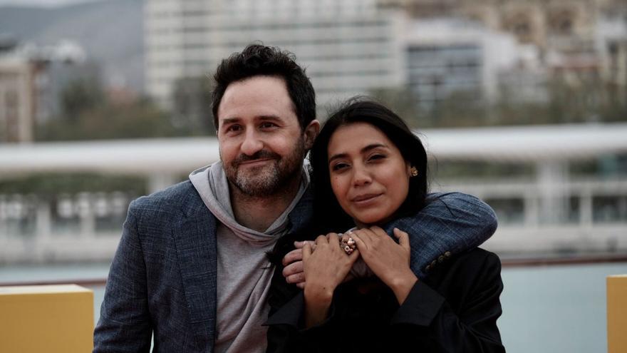 Justin Lerner y Karen Martínez, ayer en el Muelle Uno.