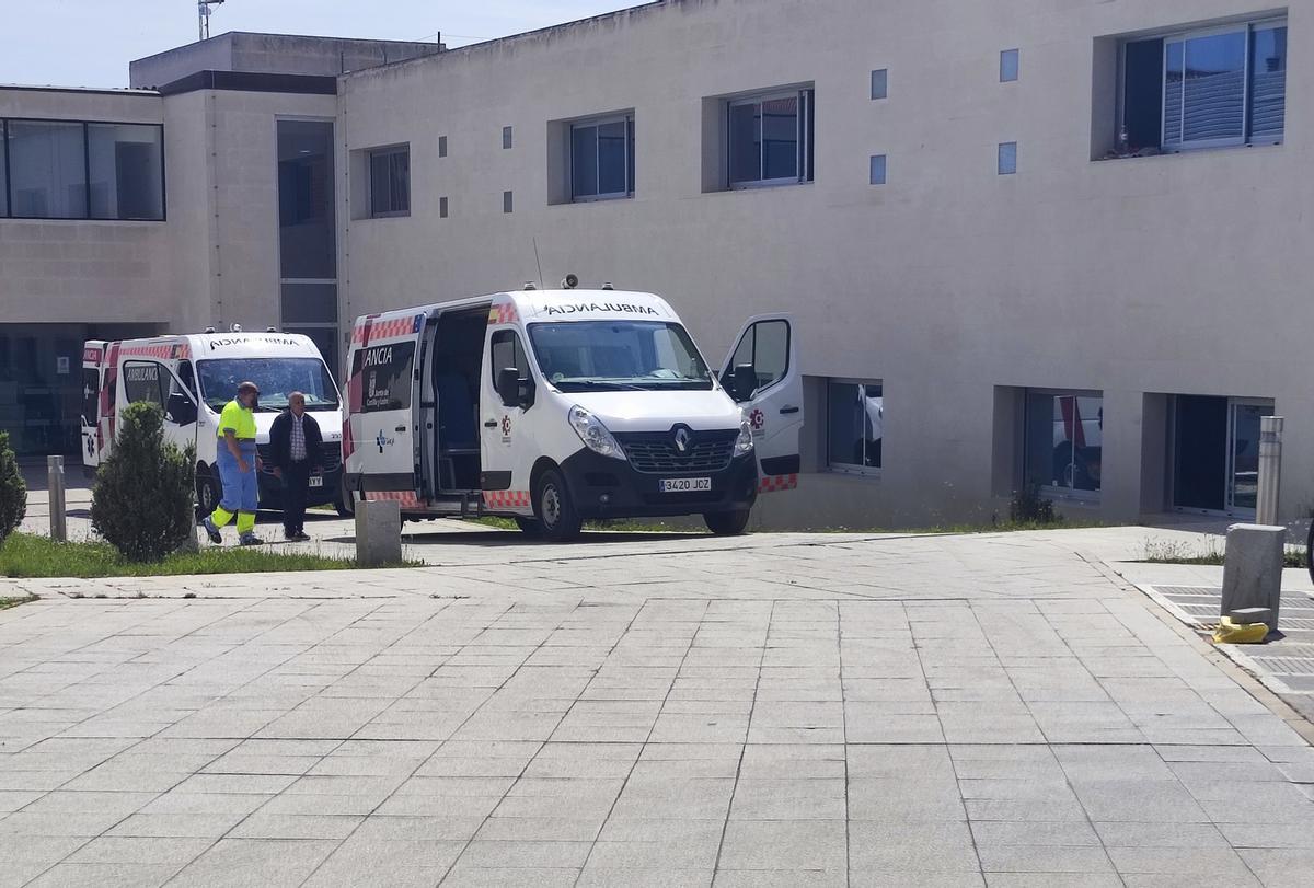 Acceso a las plantas del Hospital de Benavente.